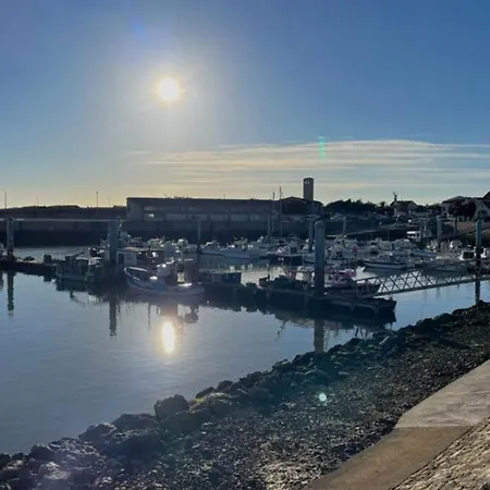 Avec Terrasse Au Les Sables Vignier - Api-1-52-749 *